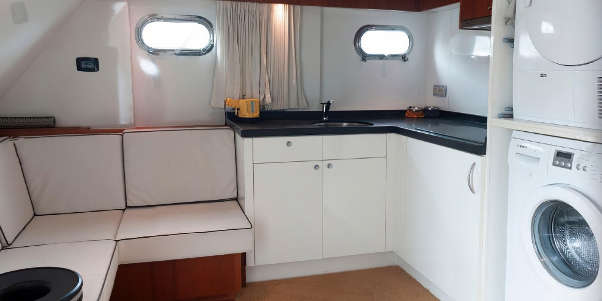 Продается моторная яхта Van Der Heijden Superior